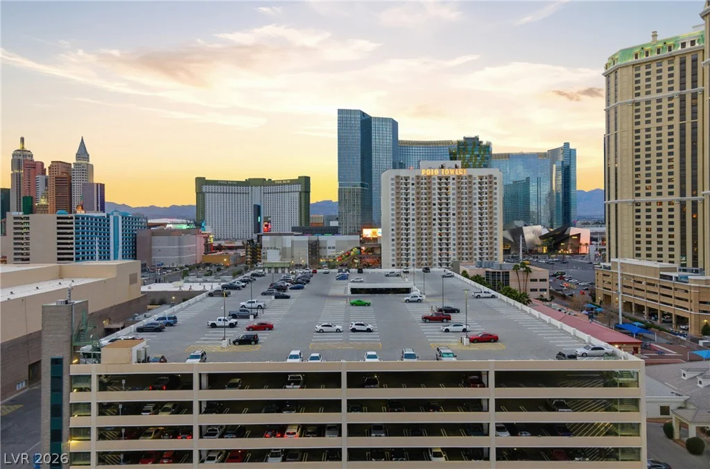 145 Harmon, Las Vegas, NV 89109