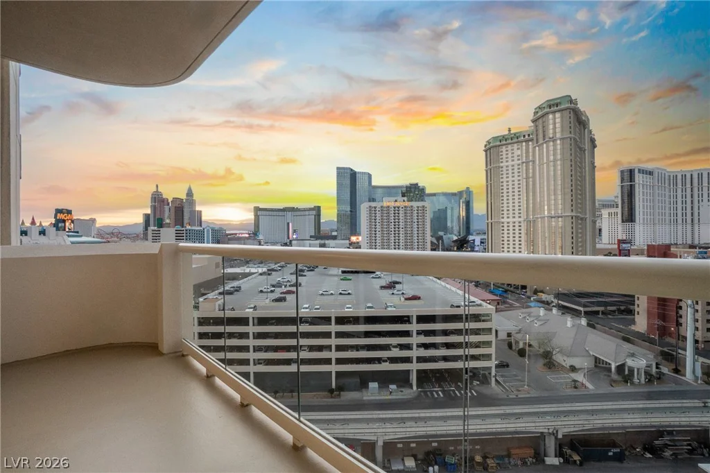 145 Harmon, Las Vegas, NV 89109
