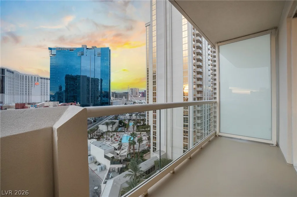 145 Harmon, Las Vegas, NV 89109