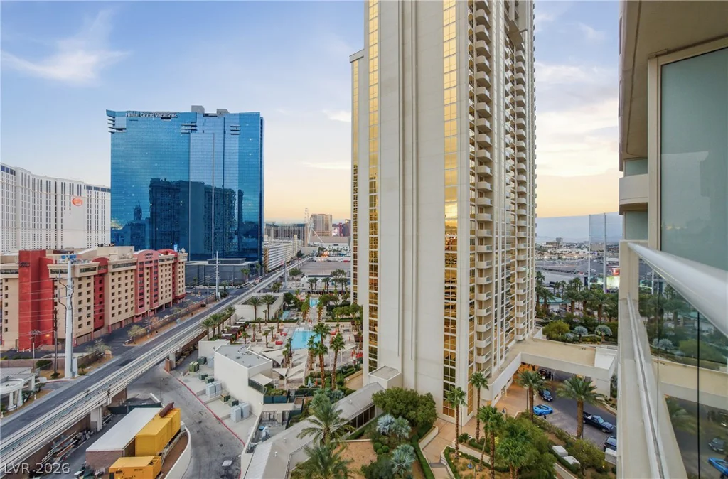 145 Harmon, Las Vegas, NV 89109