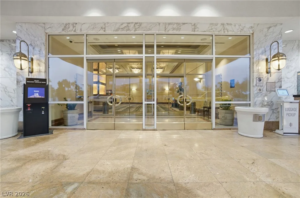 145 Harmon, Las Vegas, NV 89109