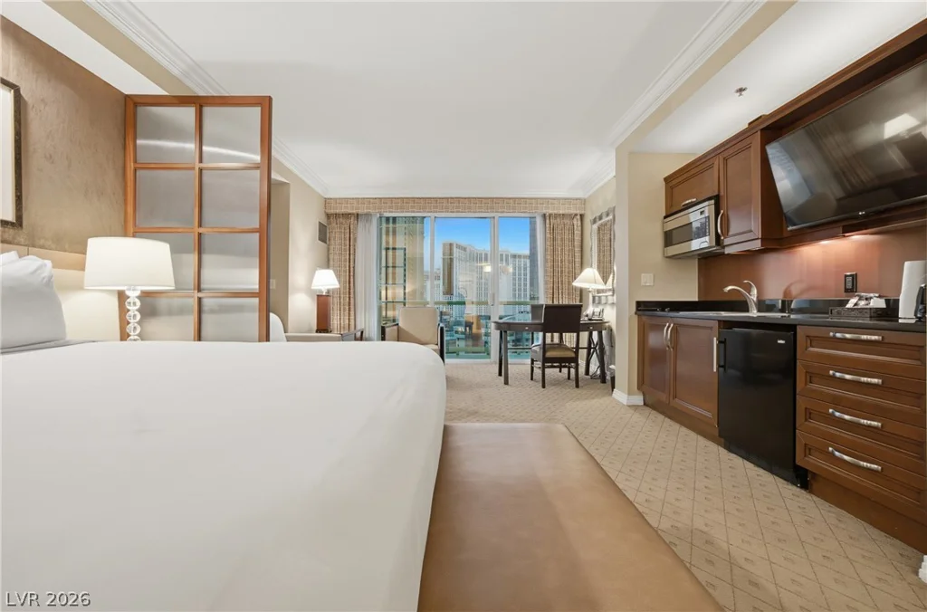 145 Harmon, Las Vegas, NV 89109