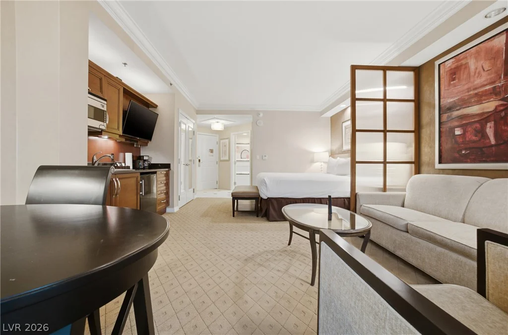 145 Harmon, Las Vegas, NV 89109
