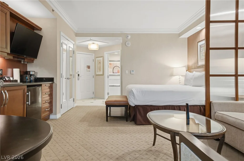 145 Harmon, Las Vegas, NV 89109