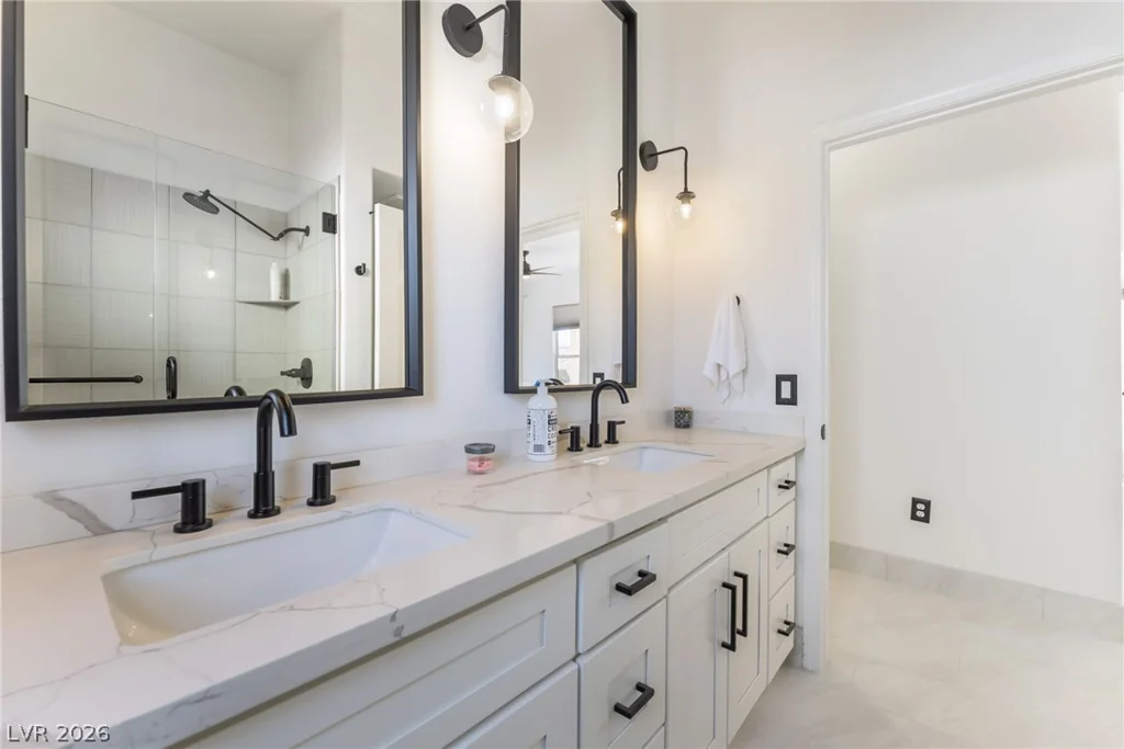 10805 Clarion, Las Vegas, NV 89134