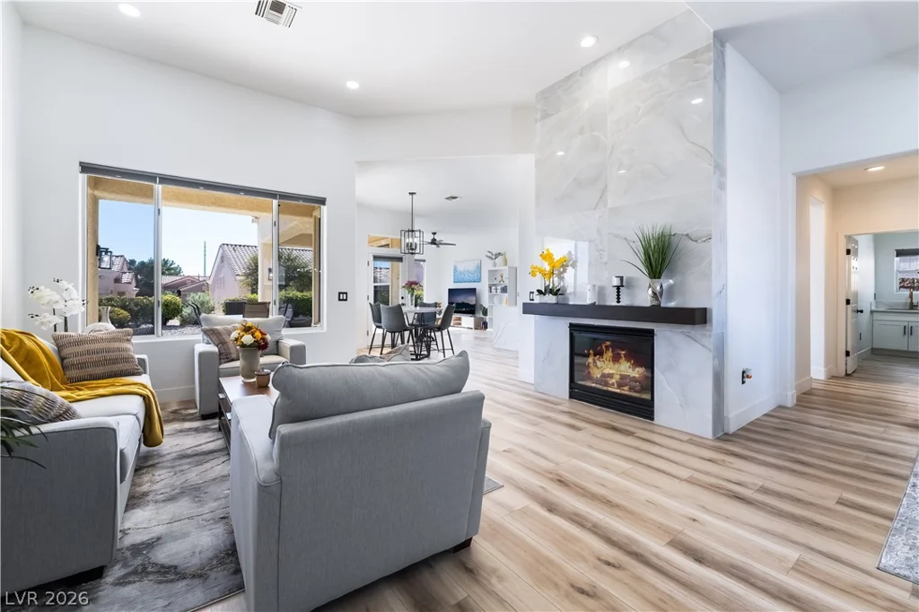 10805 Clarion, Las Vegas, NV 89134