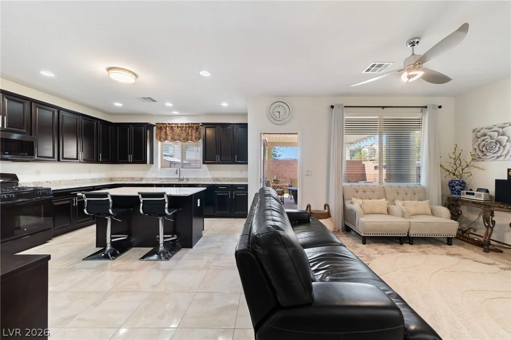 10760 Centerville Bay, Las Vegas, NV 89179
