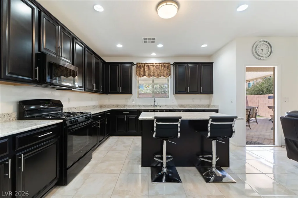 10760 Centerville Bay, Las Vegas, NV 89179