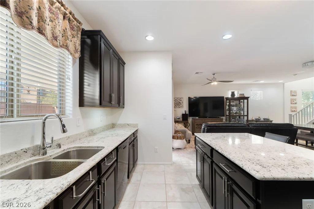 10760 Centerville Bay, Las Vegas, NV 89179