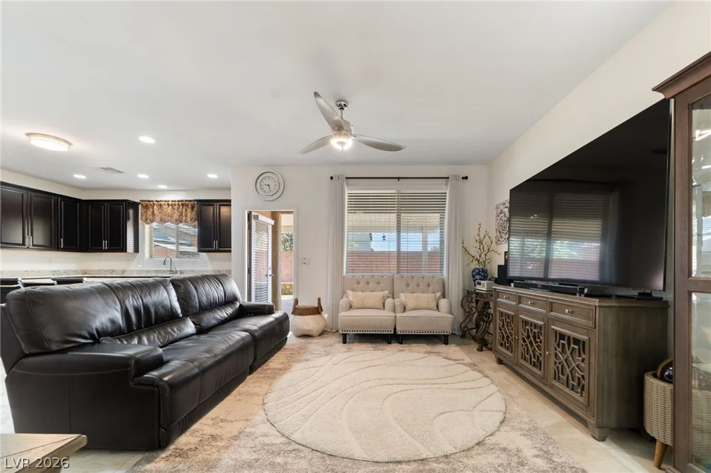 10760 Centerville Bay, Las Vegas, NV 89179