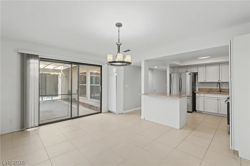 5620 Roseridge, Las Vegas, NV 89107
