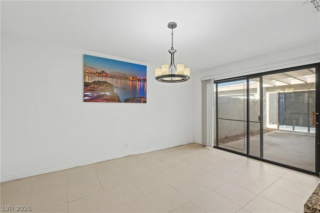 5620 Roseridge, Las Vegas, NV 89107