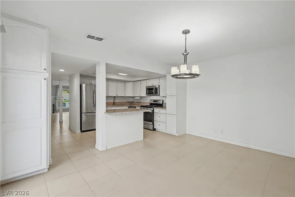 5620 Roseridge, Las Vegas, NV 89107