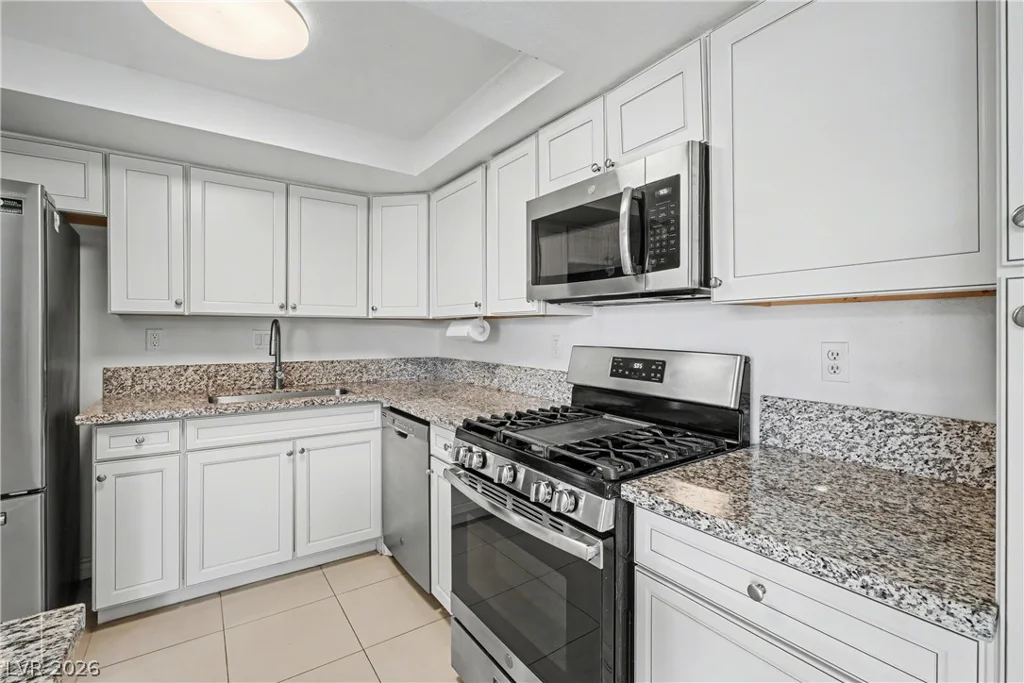 5620 Roseridge, Las Vegas, NV 89107