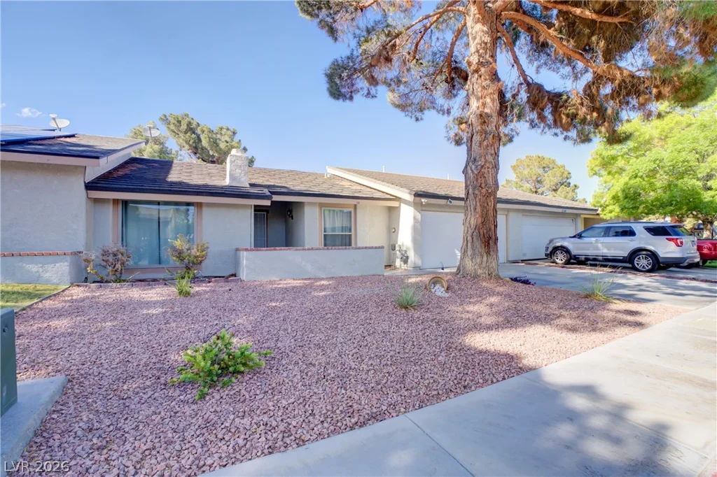 5620 Roseridge, Las Vegas, NV 89107