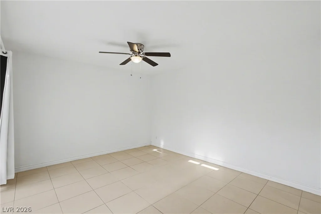 5620 Roseridge, Las Vegas, NV 89107