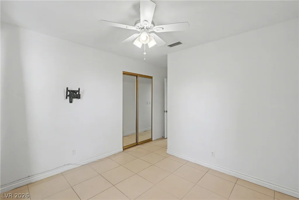 5620 Roseridge, Las Vegas, NV 89107