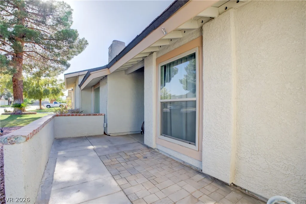 5620 Roseridge, Las Vegas, NV 89107