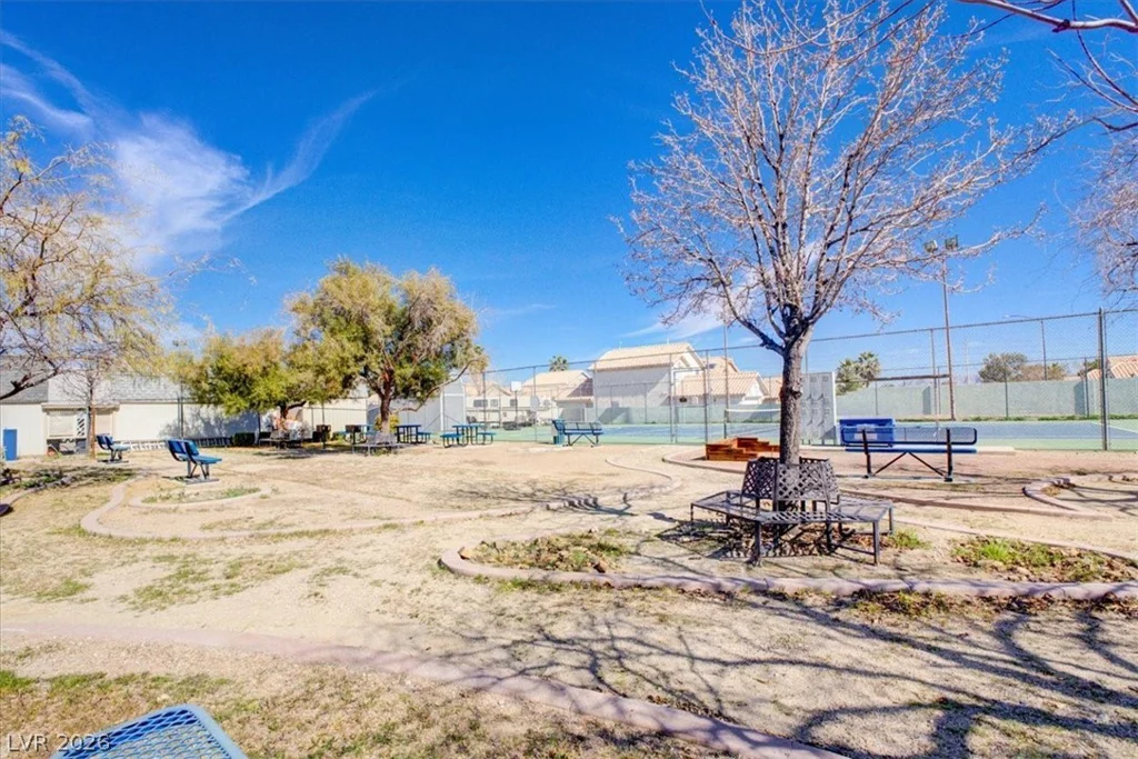 5620 Roseridge, Las Vegas, NV 89107