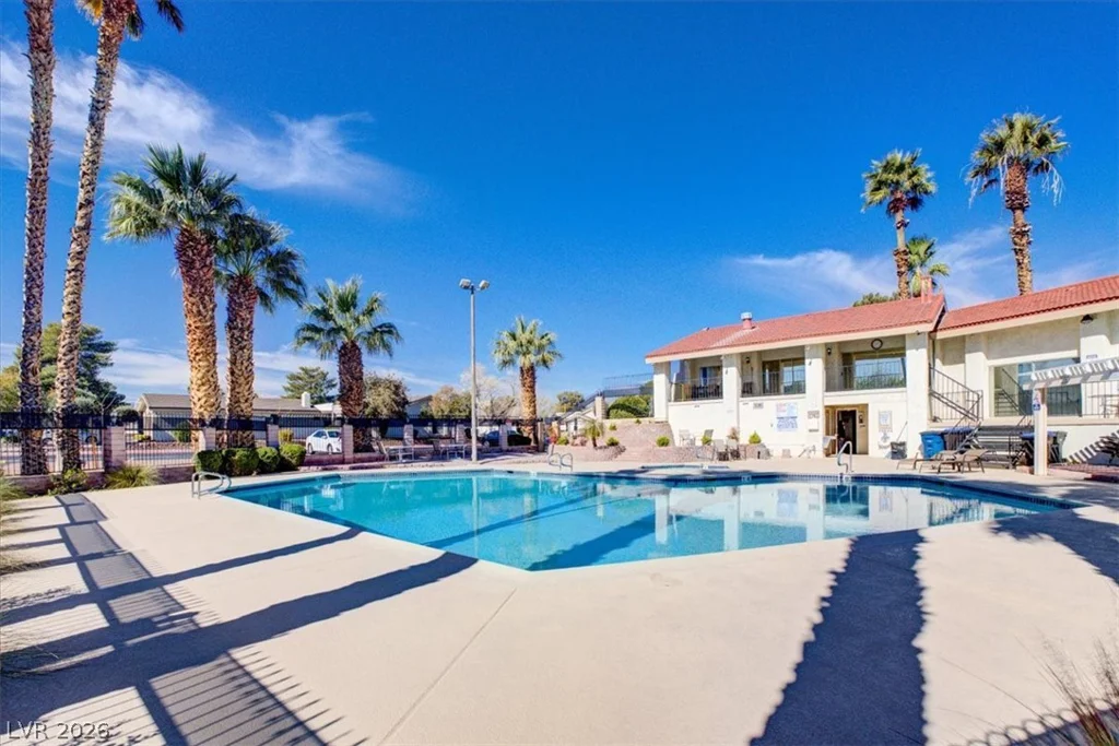 5620 Roseridge, Las Vegas, NV 89107
