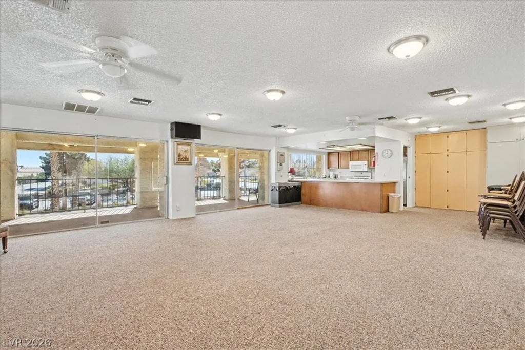 5620 Roseridge, Las Vegas, NV 89107