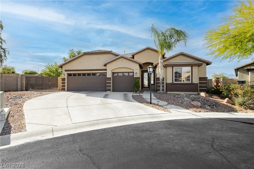 8932 Mannix, Las Vegas, NV 89143