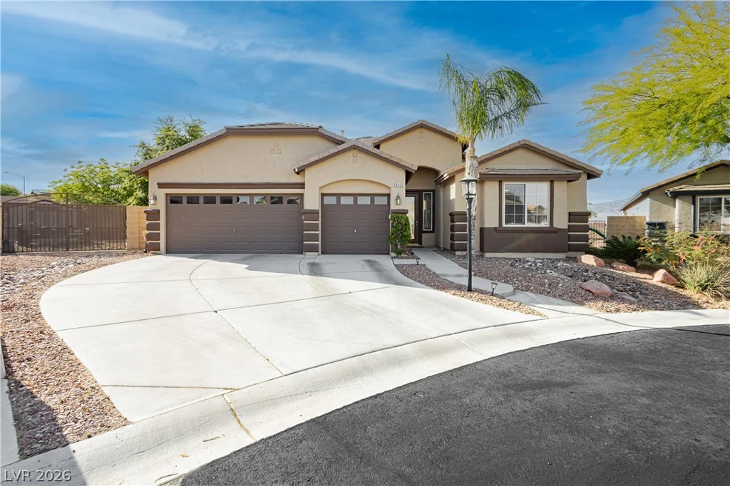 8932 Mannix, Las Vegas, NV 89143