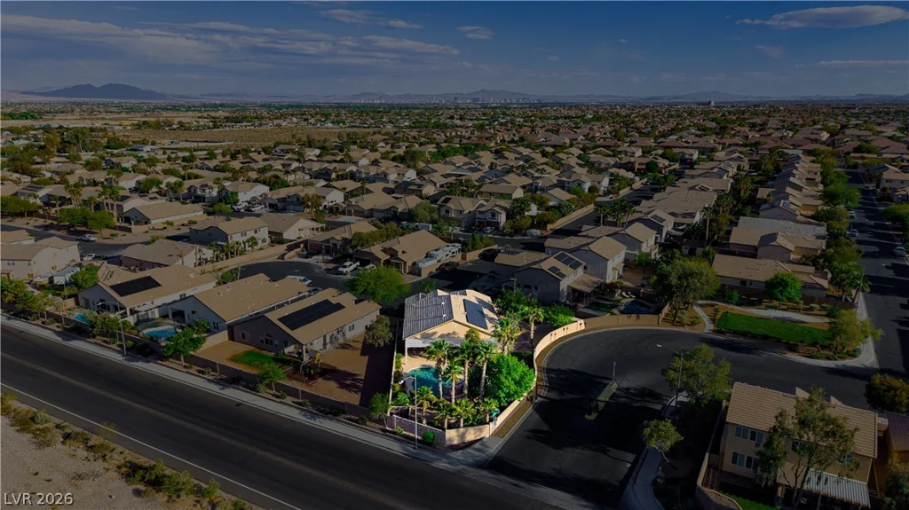 8932 Mannix, Las Vegas, NV 89143