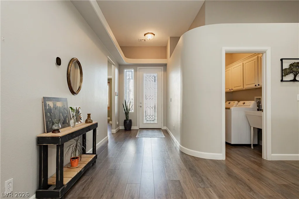 8932 Mannix, Las Vegas, NV 89143