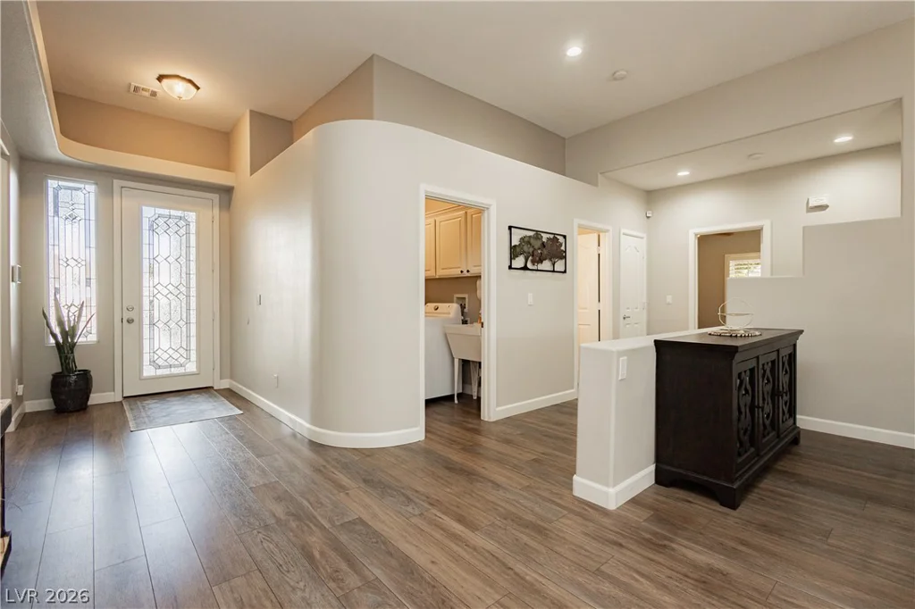 8932 Mannix, Las Vegas, NV 89143