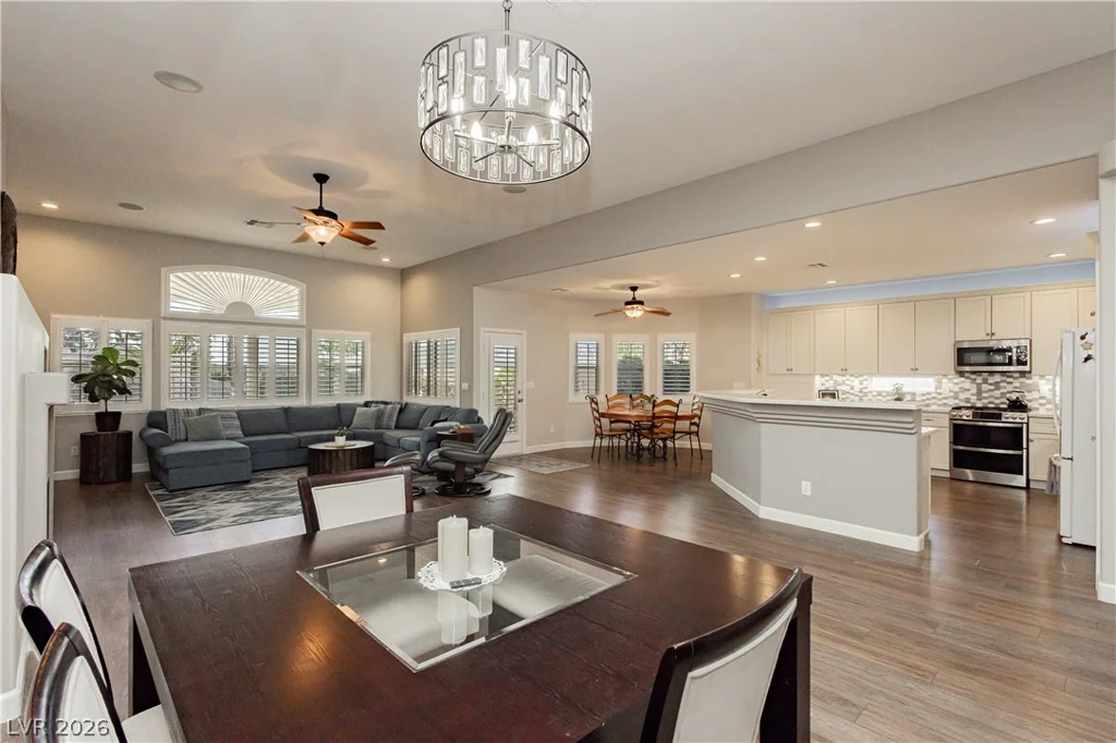 8932 Mannix, Las Vegas, NV 89143