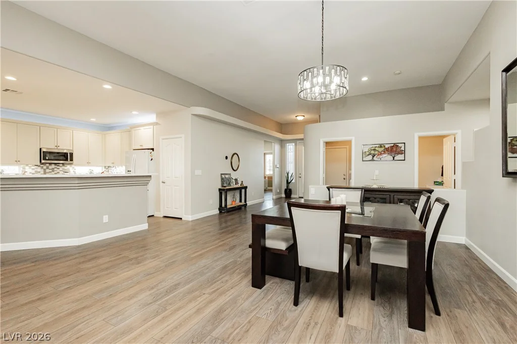 8932 Mannix, Las Vegas, NV 89143