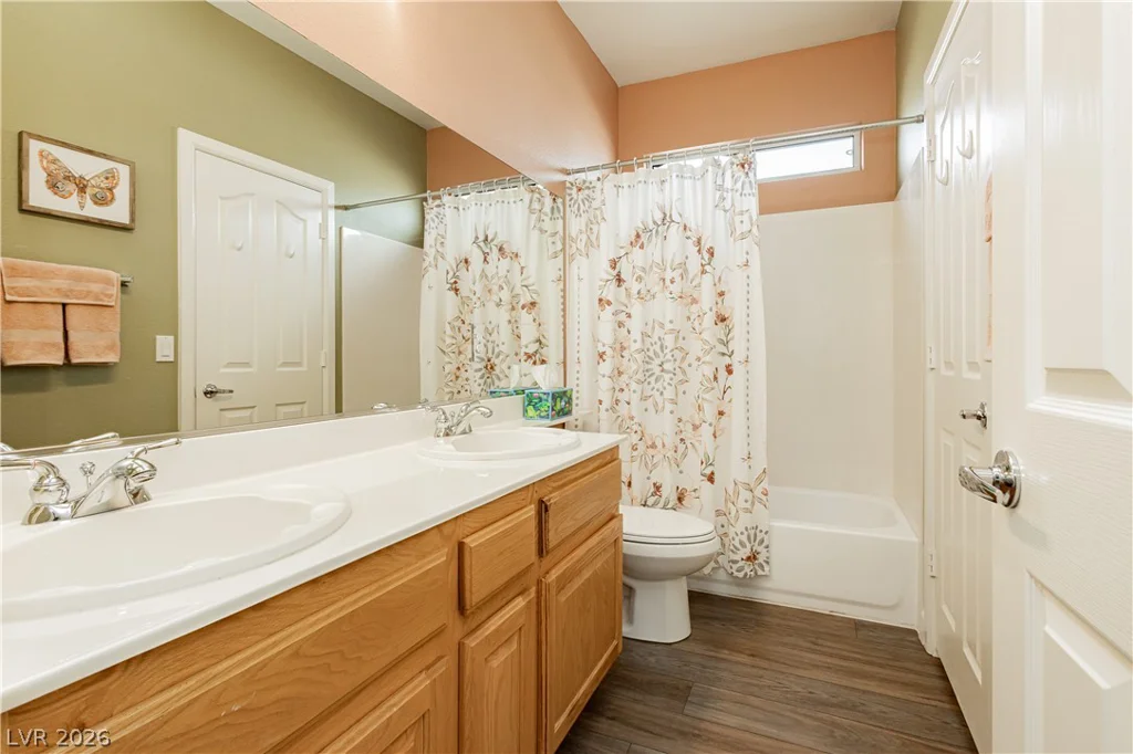 8932 Mannix, Las Vegas, NV 89143