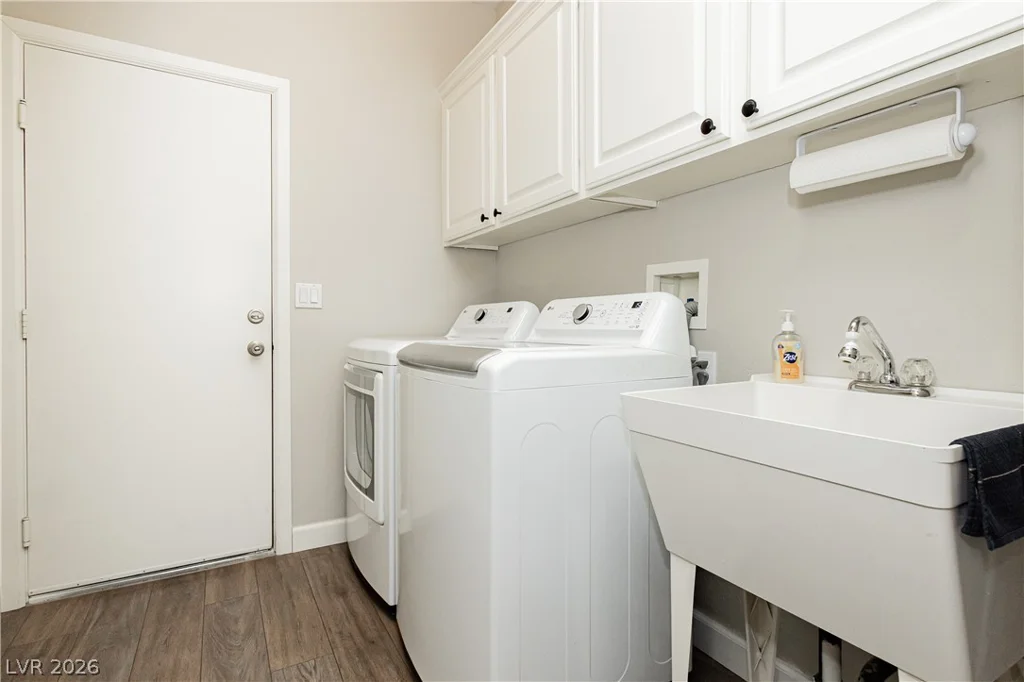 8932 Mannix, Las Vegas, NV 89143