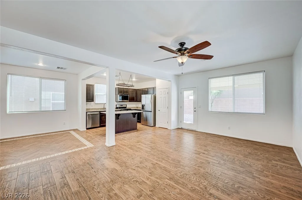 10837 Hunters Green, Las Vegas, NV 89166