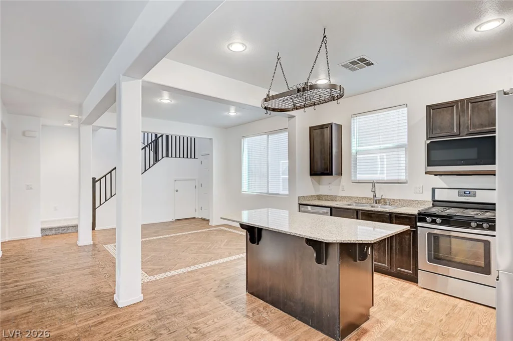 10837 Hunters Green, Las Vegas, NV 89166