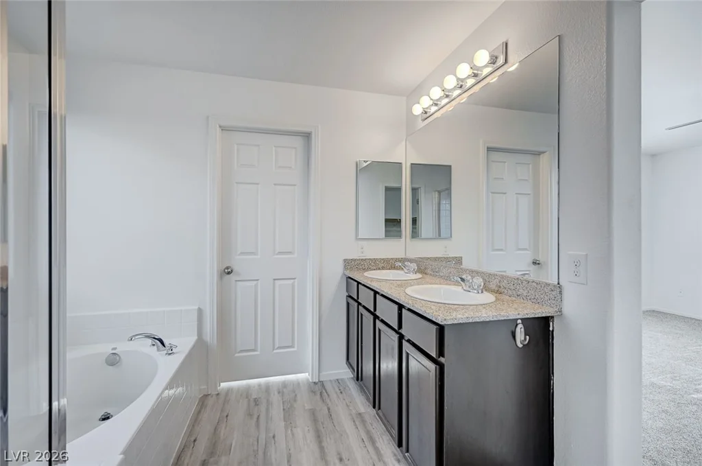 10837 Hunters Green, Las Vegas, NV 89166