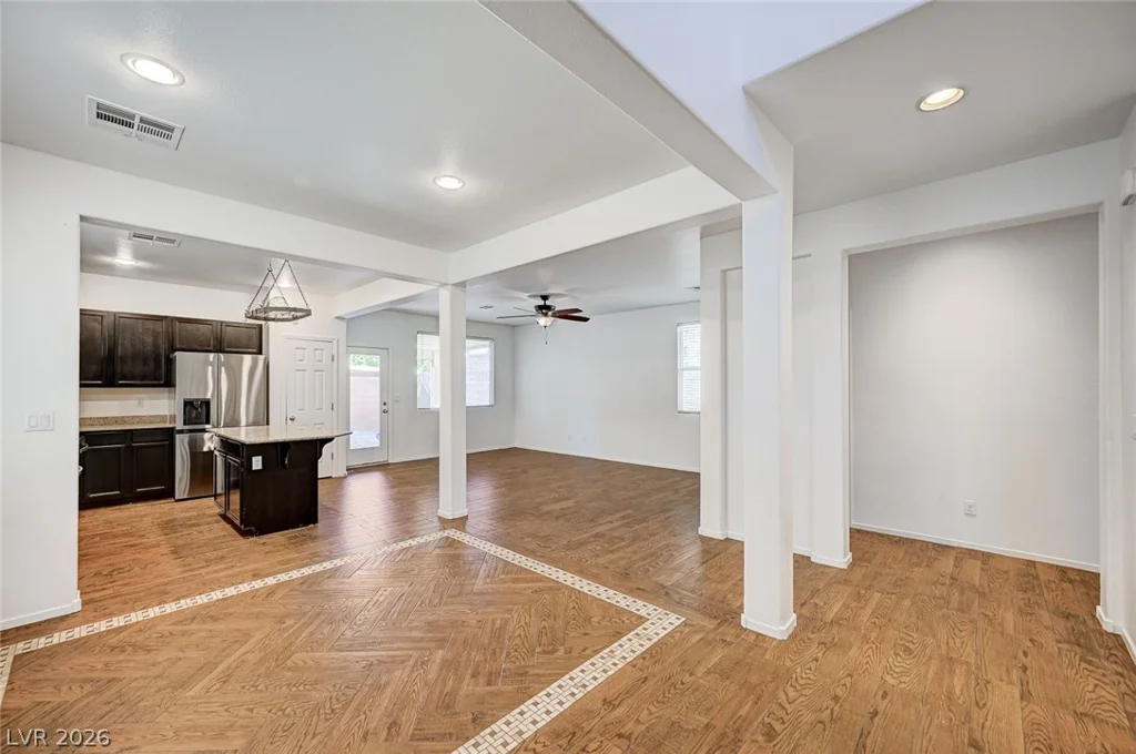 10837 Hunters Green, Las Vegas, NV 89166
