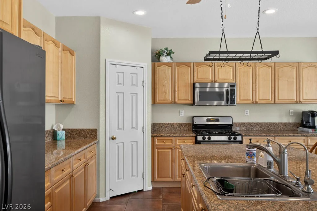 7704 Mesa Verde, Las Vegas, NV 89113
