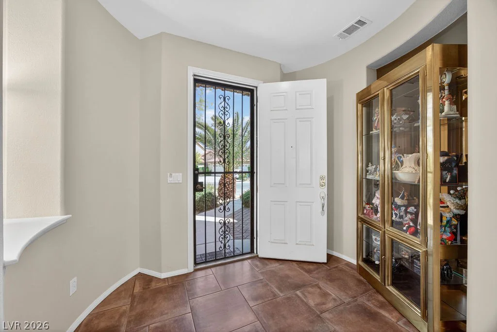 7704 Mesa Verde, Las Vegas, NV 89113