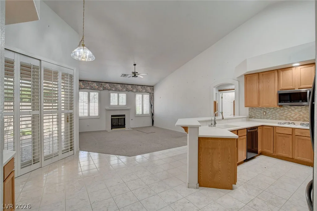 223 Chestnut Ridge, Henderson, NV 89012