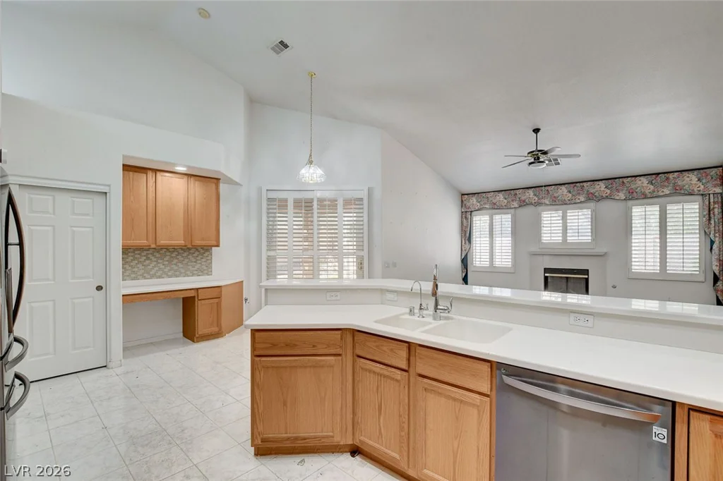 223 Chestnut Ridge, Henderson, NV 89012