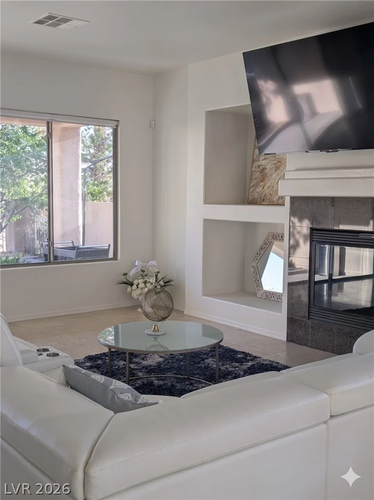 17 Glade Water, Henderson, NV 89052