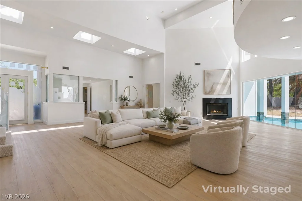 8821 Greensboro, Las Vegas, NV 89134