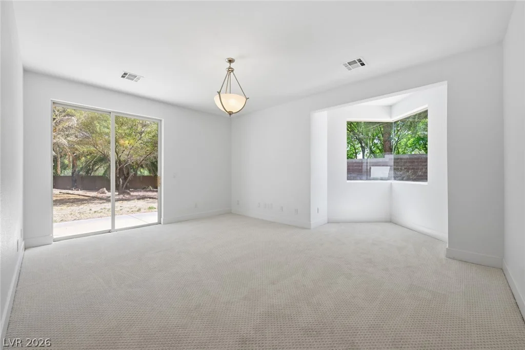 8821 Greensboro, Las Vegas, NV 89134