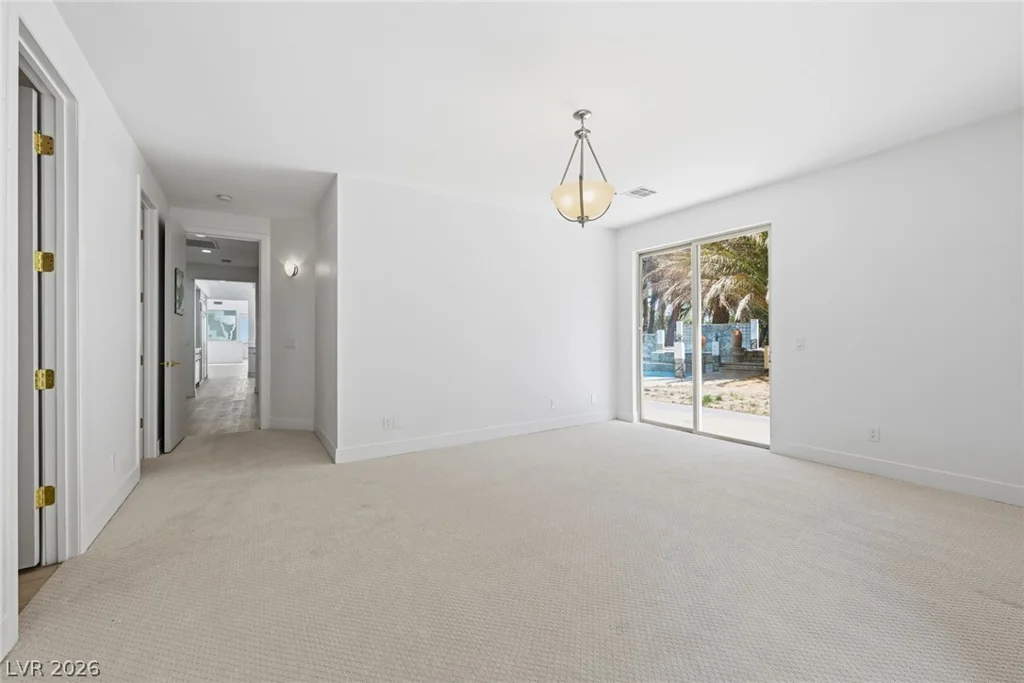 8821 Greensboro, Las Vegas, NV 89134