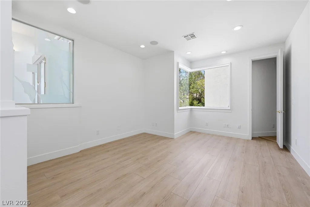 8821 Greensboro, Las Vegas, NV 89134