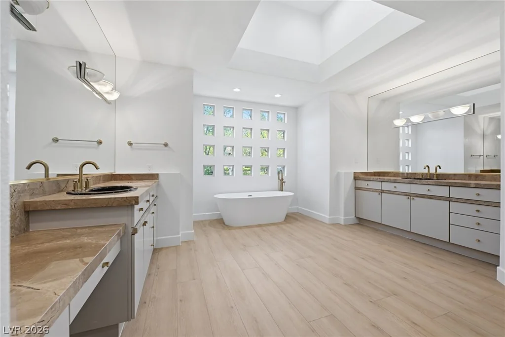 8821 Greensboro, Las Vegas, NV 89134