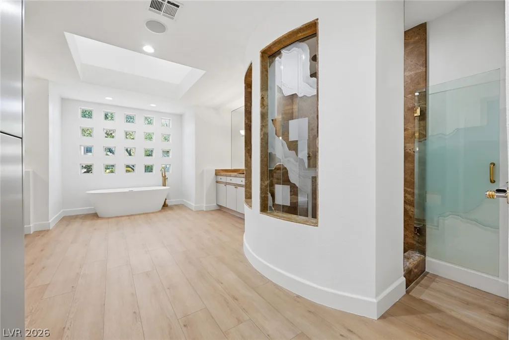 8821 Greensboro, Las Vegas, NV 89134