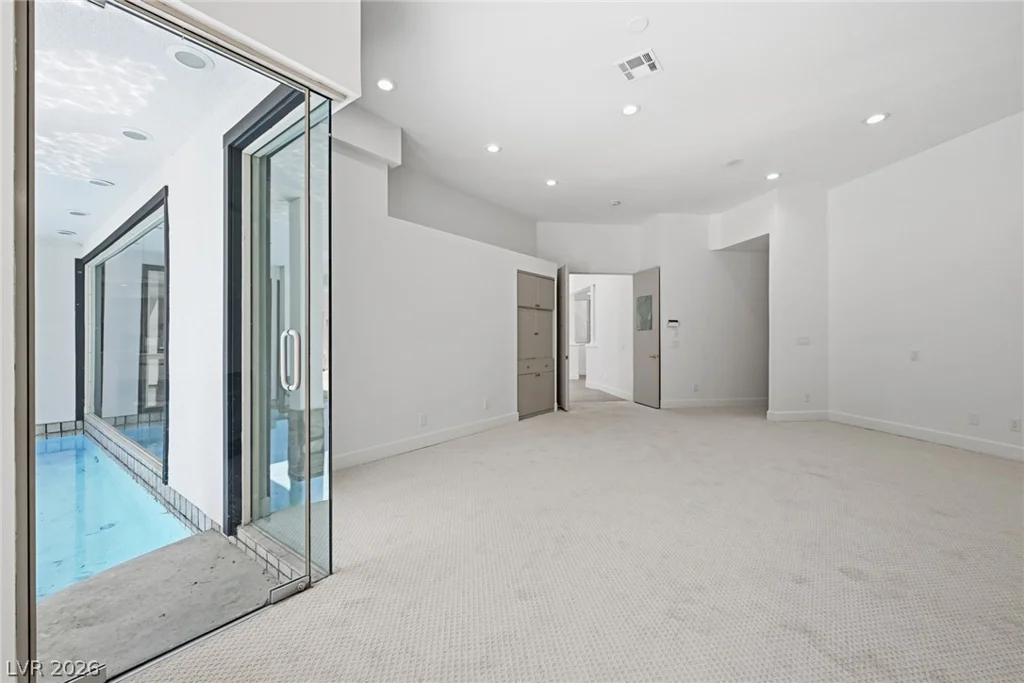 8821 Greensboro, Las Vegas, NV 89134